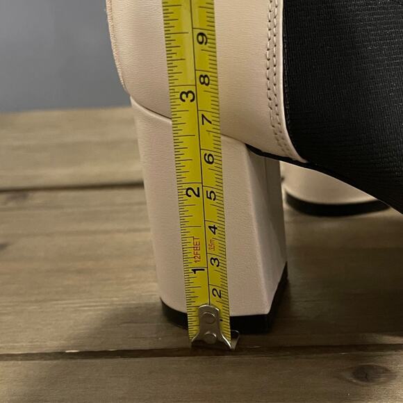 Calvin Klein Women's Feli Ankle Dress Booties Size 7 Beige Pointed Toe Pull On - Picture 14 of 14